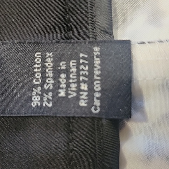 Apt 9 Size 10 Black & White Patterned Pencil Skirt with Black Sides, NWOT - Picture 9 of 10